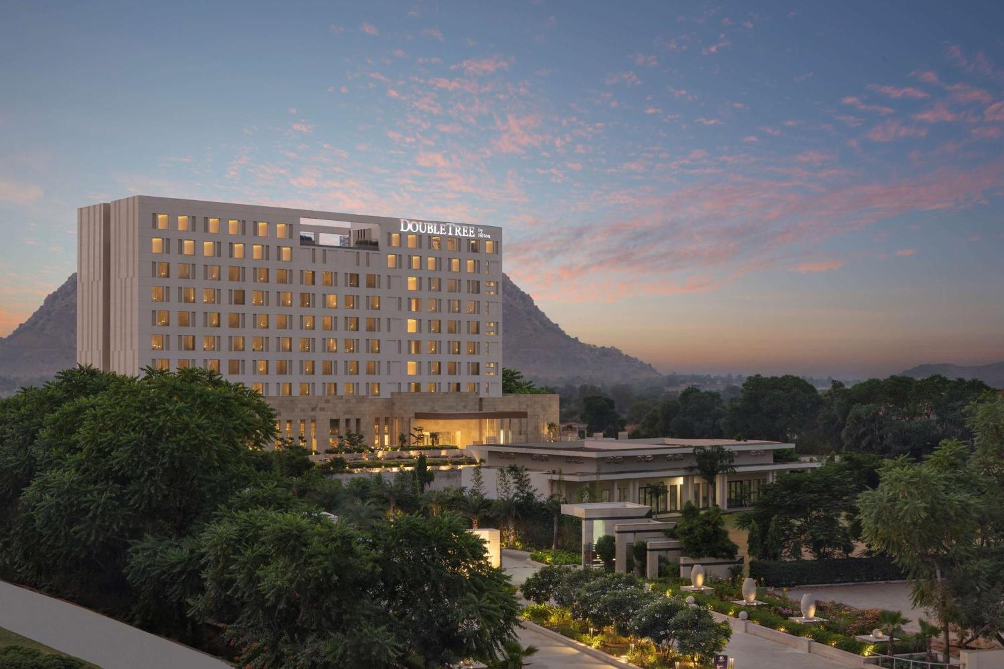 Doubletree By Hilton Jaipur Amer Dış mekan fotoğraf